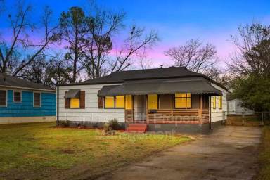 Main picture of 5717 Avenue O