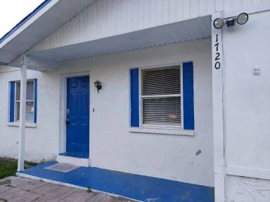 Main picture of 1720 Merrick Rd