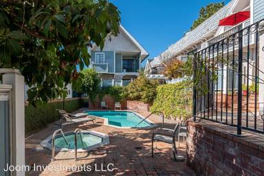 Main picture of 422 S Los Robles Ave