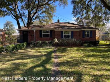 Main picture of 2883 Seville Ct