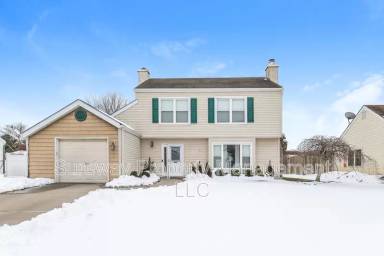 Main picture of 32 Oakwood Pl