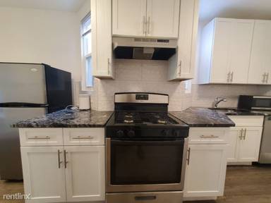 Main picture of 11 Zabriskie St Apartments