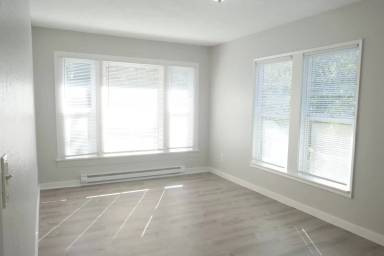 Main picture of 1756 Franklin Ave