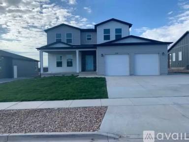 Main picture of 719 W Blue Mountain Dr