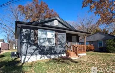 Main picture of 221 S 4th St