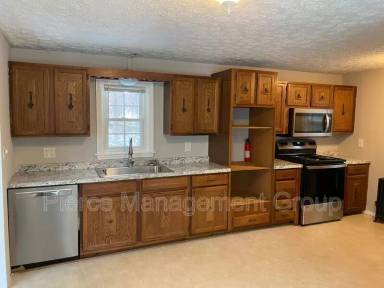 Main picture of 939 Maplewood Ave