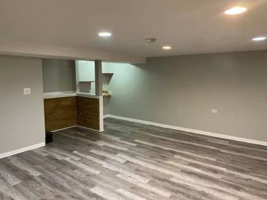 Main picture of 9040 S Dauphin Ave