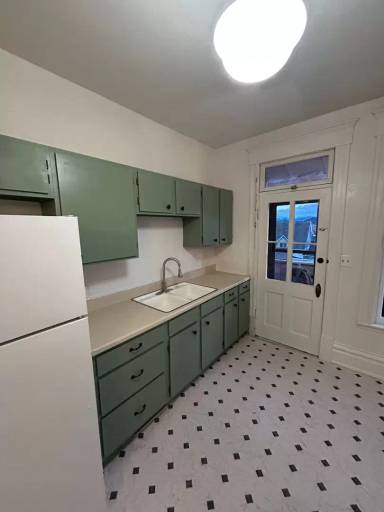 Main picture of 716 W Quartz St