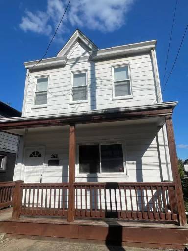 Main picture of 143 Amabell St
