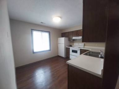 Main picture of 104 S 3rd St