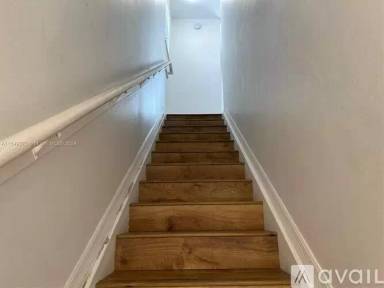 Main picture of 2406 Centergate Dr
