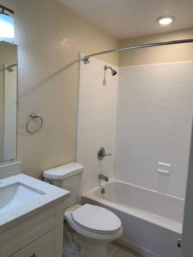 Main picture of The Enclave At Lawrence