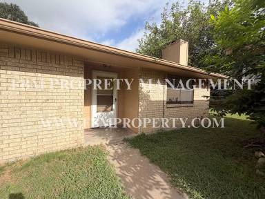 Main picture of 221 Highland Ave
