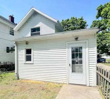 Main picture of 2039 Loxley Rd