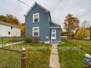 Main picture of 1039 Marion Pl