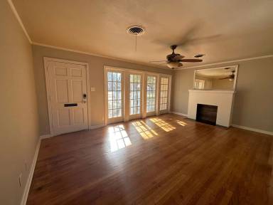 Main picture of 176 Charles Ave