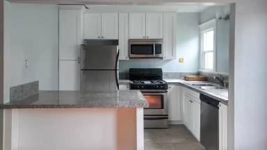 Main picture of 1542 1/2 Pine Ave