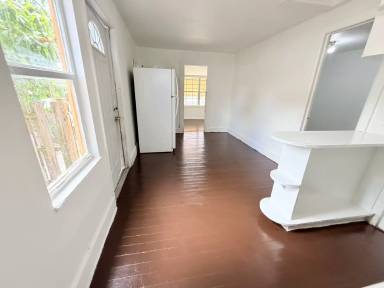 Main picture of 4343 Pinewood Ave
