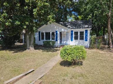 Main picture of 1511 Georgia St