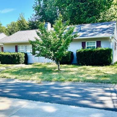 Main picture of 302 Kelly Ct
