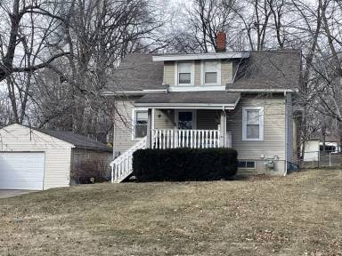 Main picture of 6631 Roseland Dr