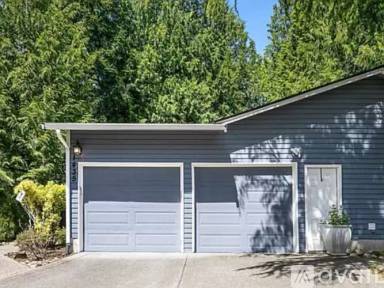 Main picture of 1435 224th Ave NE