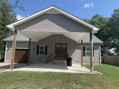 Main picture of 211 Johnson Ln