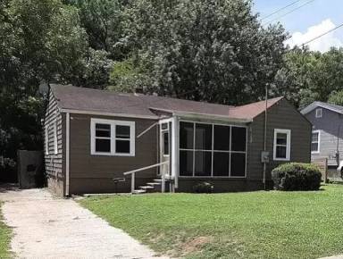 Main picture of 951 Moreland Dr SE