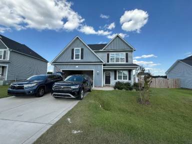 Main picture of 156 Briar Den Ct