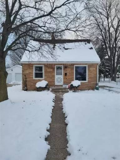 Main picture of 913 Aldon St SW