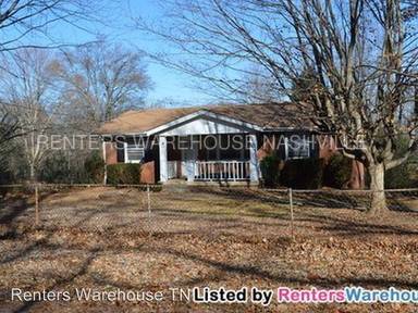 Main picture of 605 Zinnia Dr