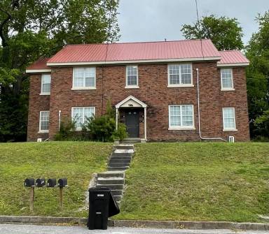 Main picture of 616 Vaughn Ave