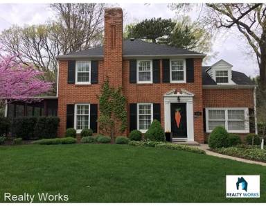Main picture of 2715 Winthrop Rd