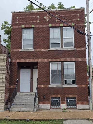 Main picture of 3231 Dakota St