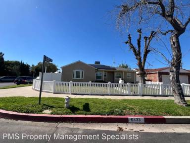 Main picture of 6433 Whitaker Ave