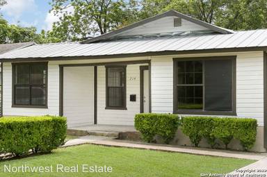 Main picture of 214 Villareal St