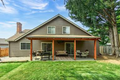 Main picture of 2384 Stonebrook Dr
