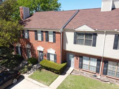 Main picture of 216 Samuel Blvd