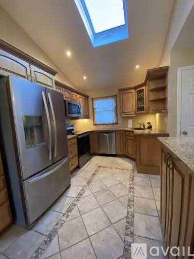 Main picture of 25 White Oak St
