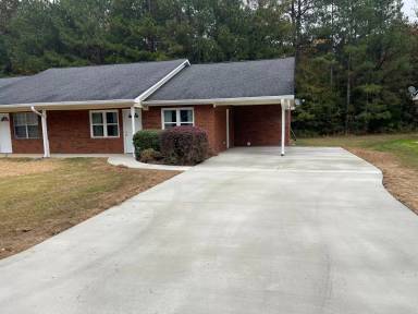 Main picture of 309-15 Old Summerville Rd & 231 Long Meadow Dr