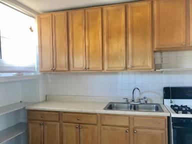 Main picture of 2542 W Thorndale Ave