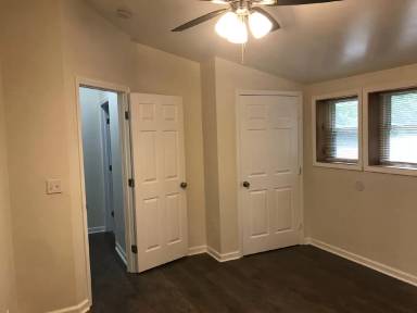 Main picture of 4012 Meadow Rd