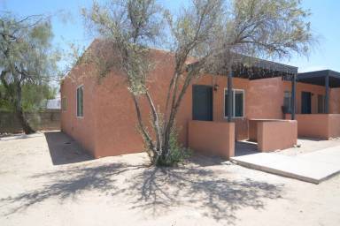 Main picture of 214 E Laguna St