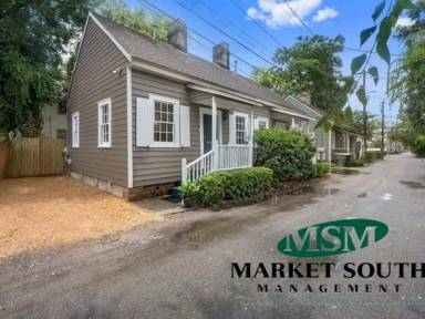 Main picture of 106 W Duffy Ln
