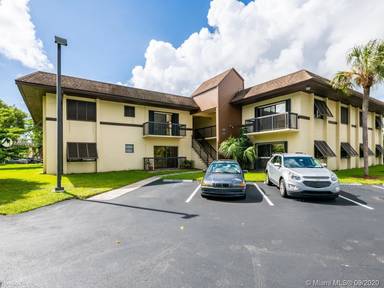 Main picture of 7975 SW 86th St