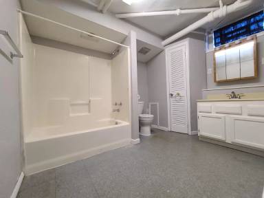 Main picture of 1316 W Indiana Ave