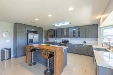 Main picture of 2718 Blackwood Dr