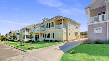 Main picture of 1102 Oney Hervey Dr