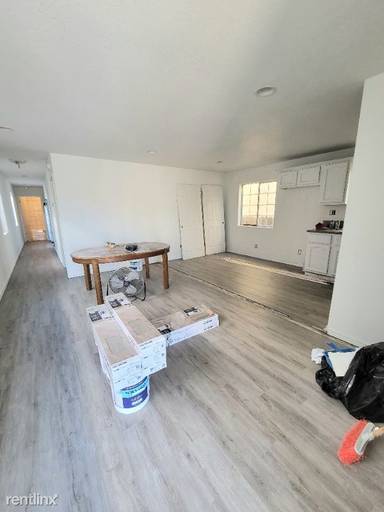 Main picture of 15424 S Vermont Ave
