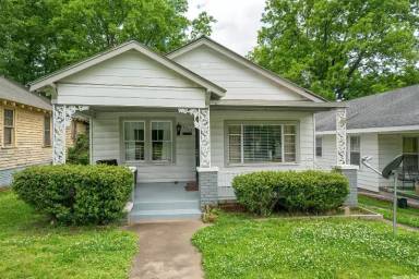 Main picture of 1317 W Charles Bussey Ave